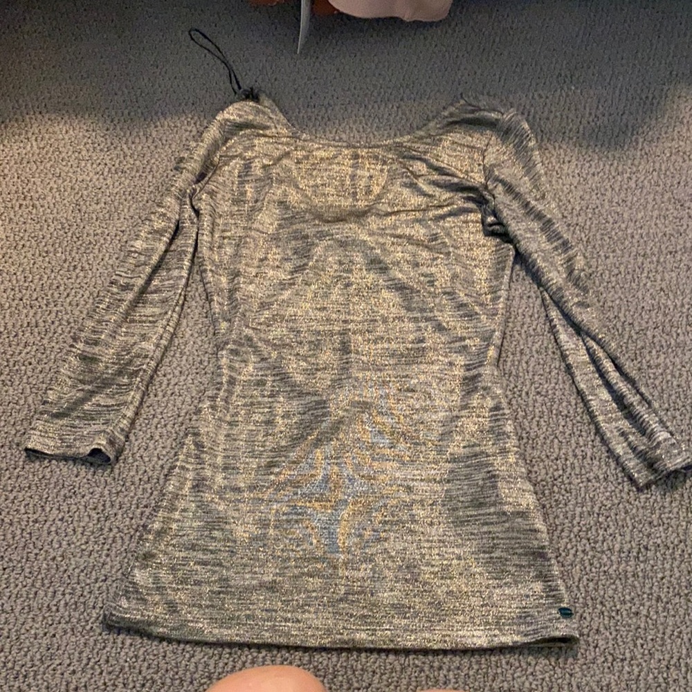 Guess gold open bow back blouse 3/4 sleeve